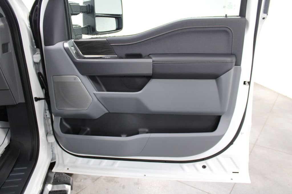 New 2025 Ford F150 Lariat w/ Equipment Group 502A High image 32