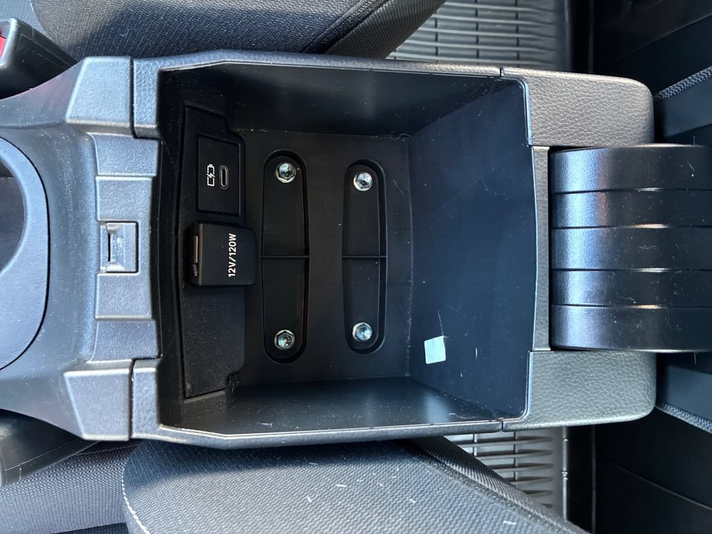 Used 2025 Toyota Corolla LE FWD image 17