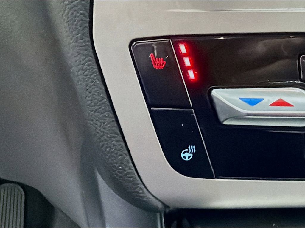 Used 2023 Ford Explorer XLT w/ Equipment Group 202A image 34