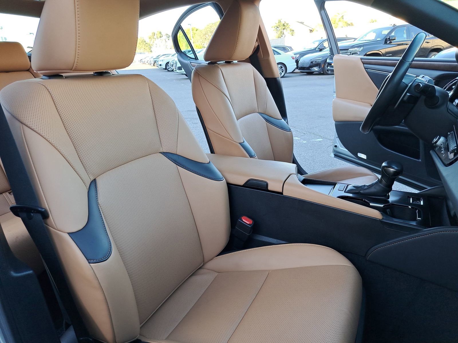 Used 2023 Lexus ES 350 w/ Premium Package image 10