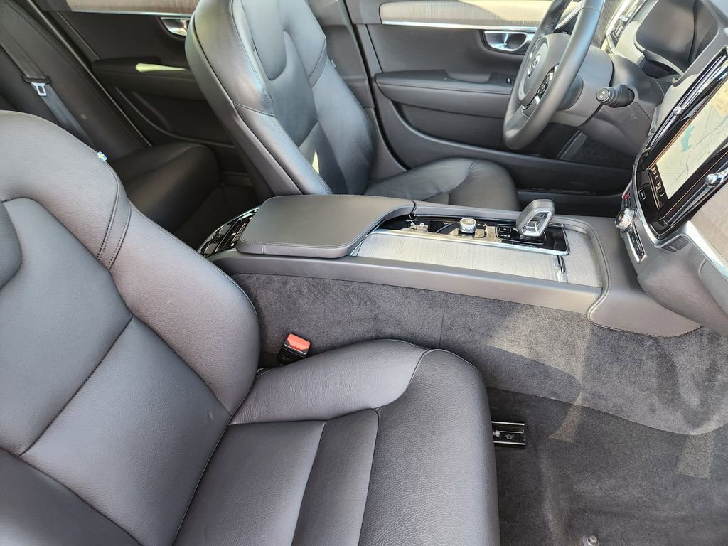 Used 2024 Volvo V90 B6 Cross Country Plus w/ Climate Package image 5