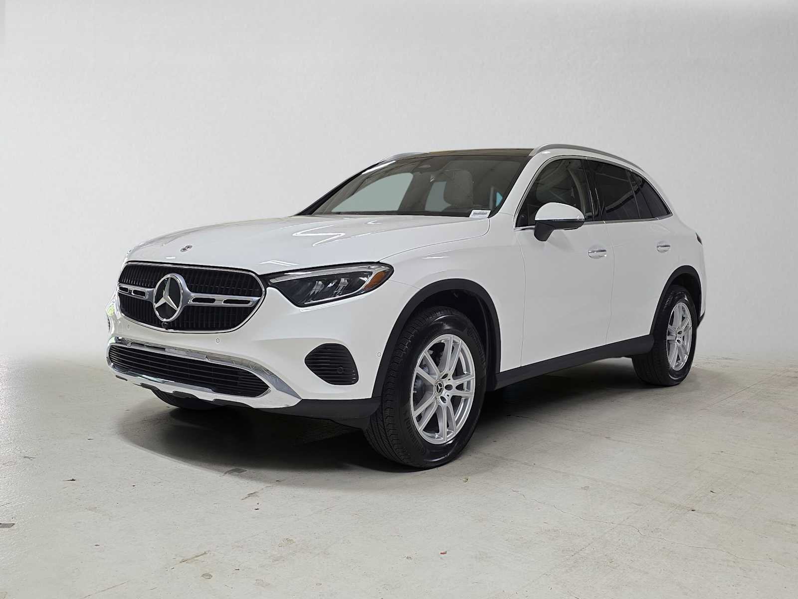 Certified 2026 Mercedes-Benz GLC 300 4MATIC image 8