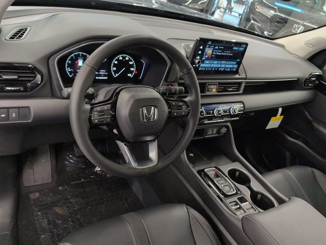 New 2025 Honda Pilot Touring image 24