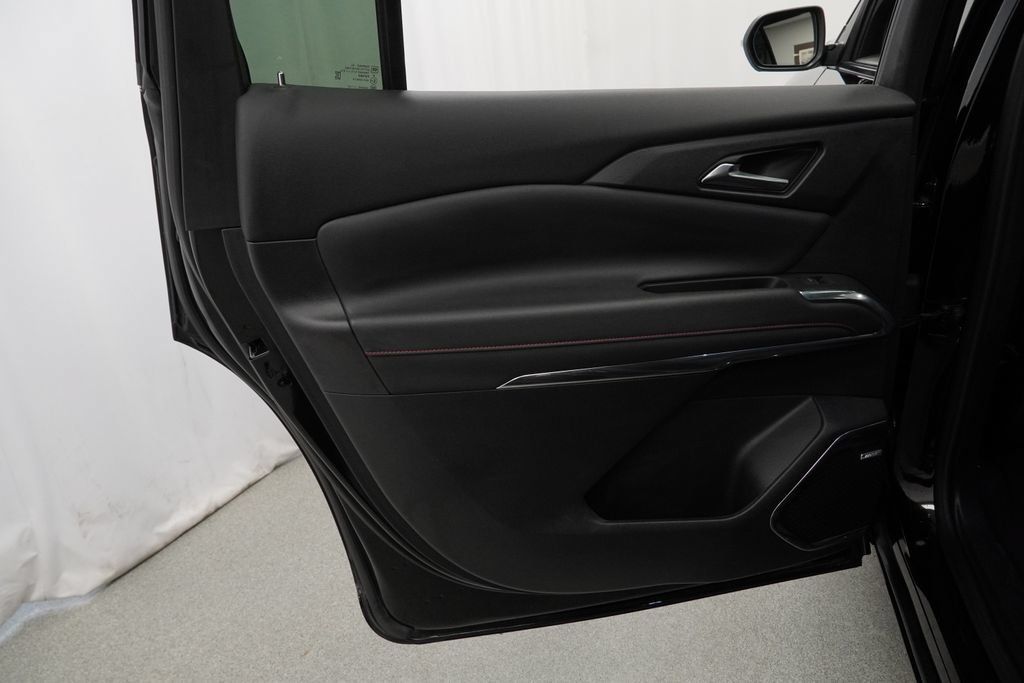 Used 2024 Chevrolet Traverse RS w/ LPO, Floor Liner Package AWD/4WD image 28