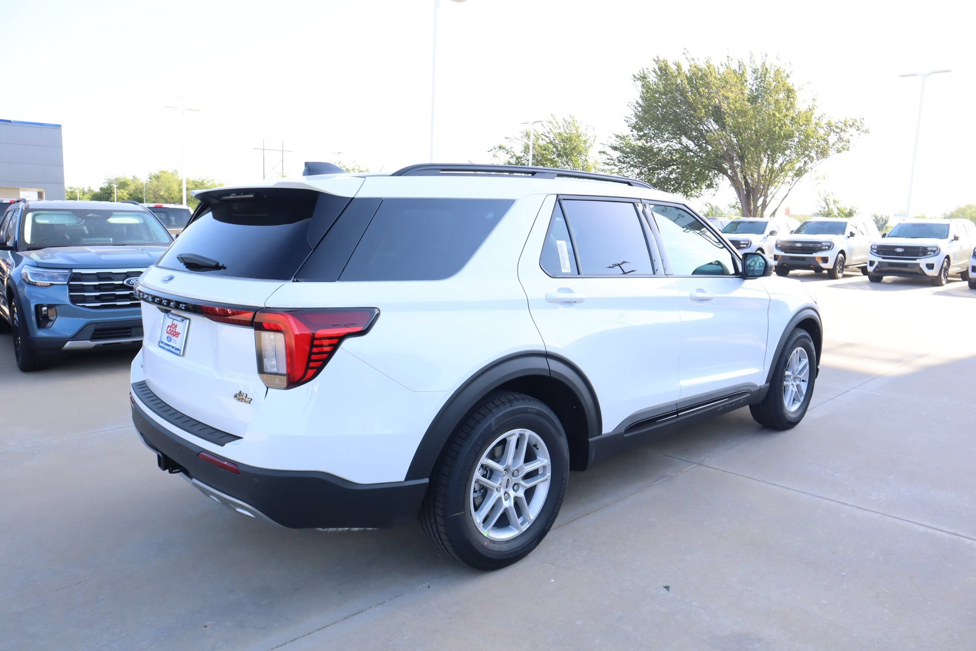 New 2026 Ford Explorer Active w/ Active Comfort Package RWD image 22