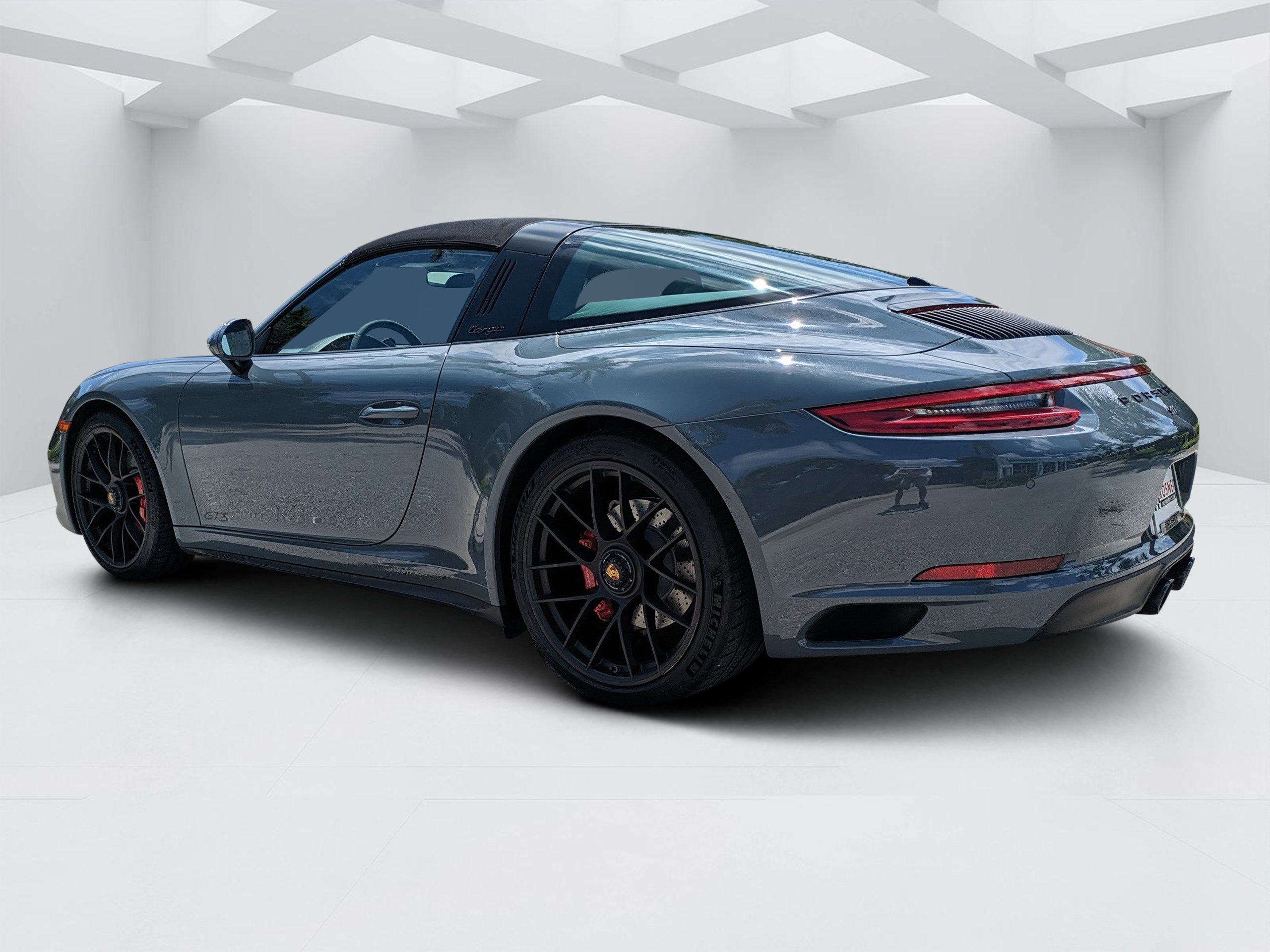 Used 2018 Porsche 911 Targa 4 GTS AWD/4WD image 5