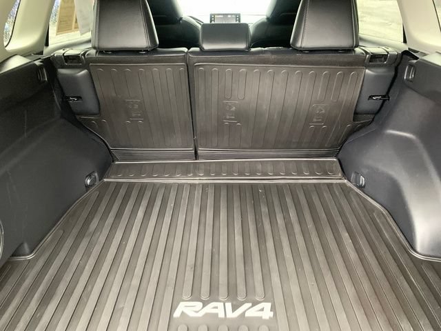 Used 2019 Toyota RAV4 XLE Premium w/ Cold Weather Package AWD/4WD image 17