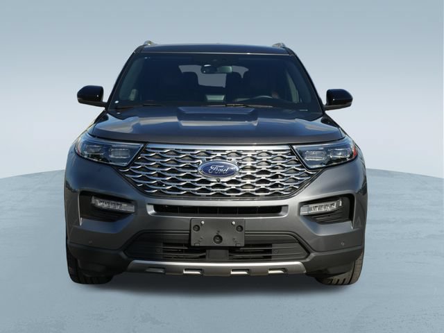 Used 2023 Ford Explorer Platinum w/ Technology Package AWD/4WD image 2