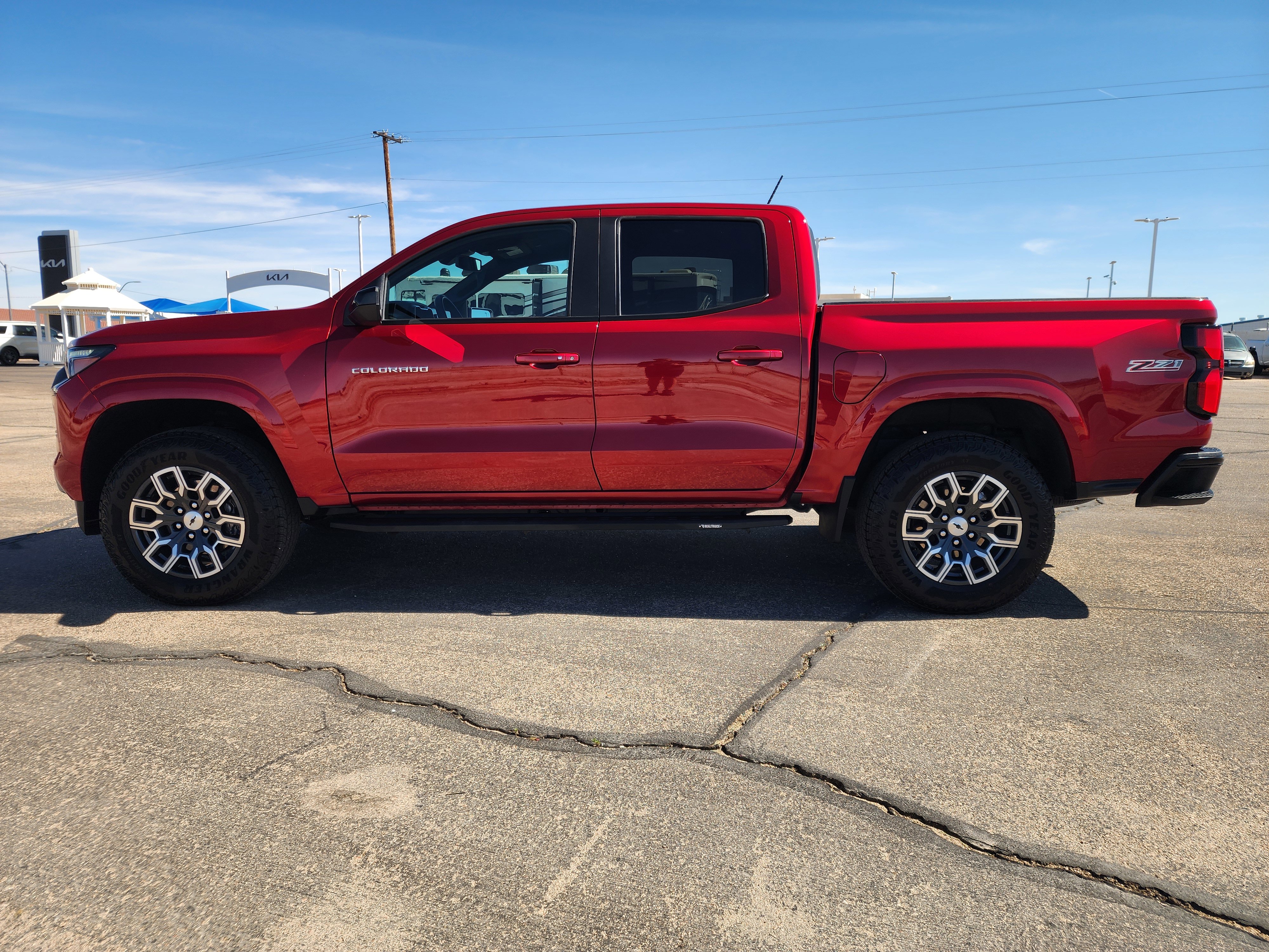 Used 2026 Chevrolet Colorado Z71 AWD/4WD image 8