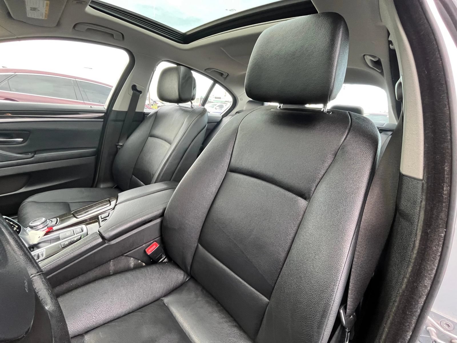 Used 2012 BMW 528i xDrive Sedan AWD/4WD image 28