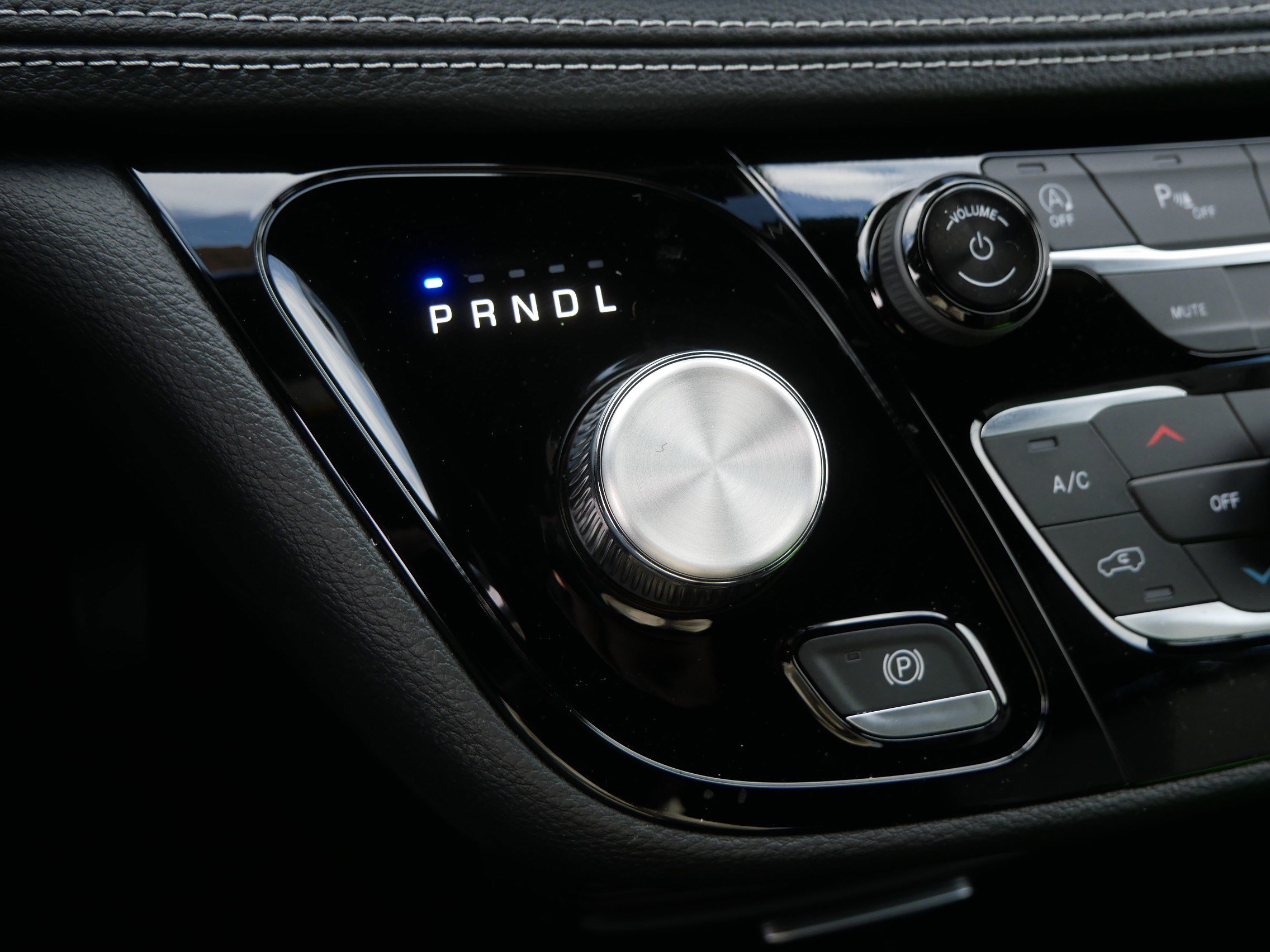 New 2026 Chrysler Pacifica Select image 11