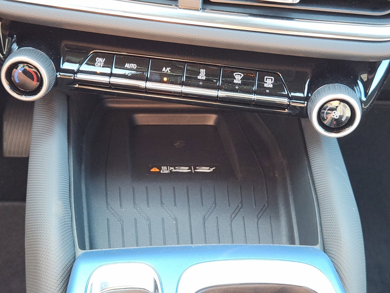 New 2026 Chevrolet Equinox EV LT image 14