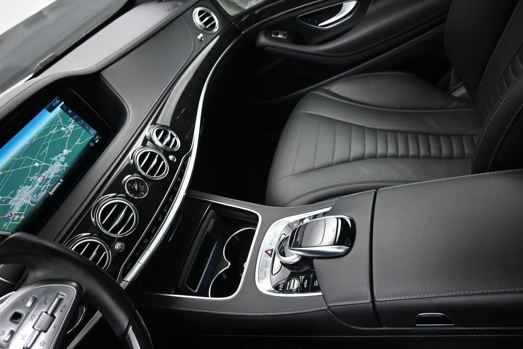 Used 2019 Mercedes-Benz S 560 4MATIC Sedan image 18