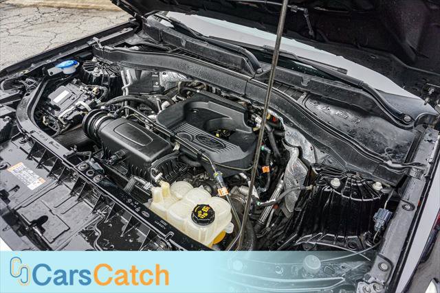 Used 2020 Ford Explorer XLT image 40