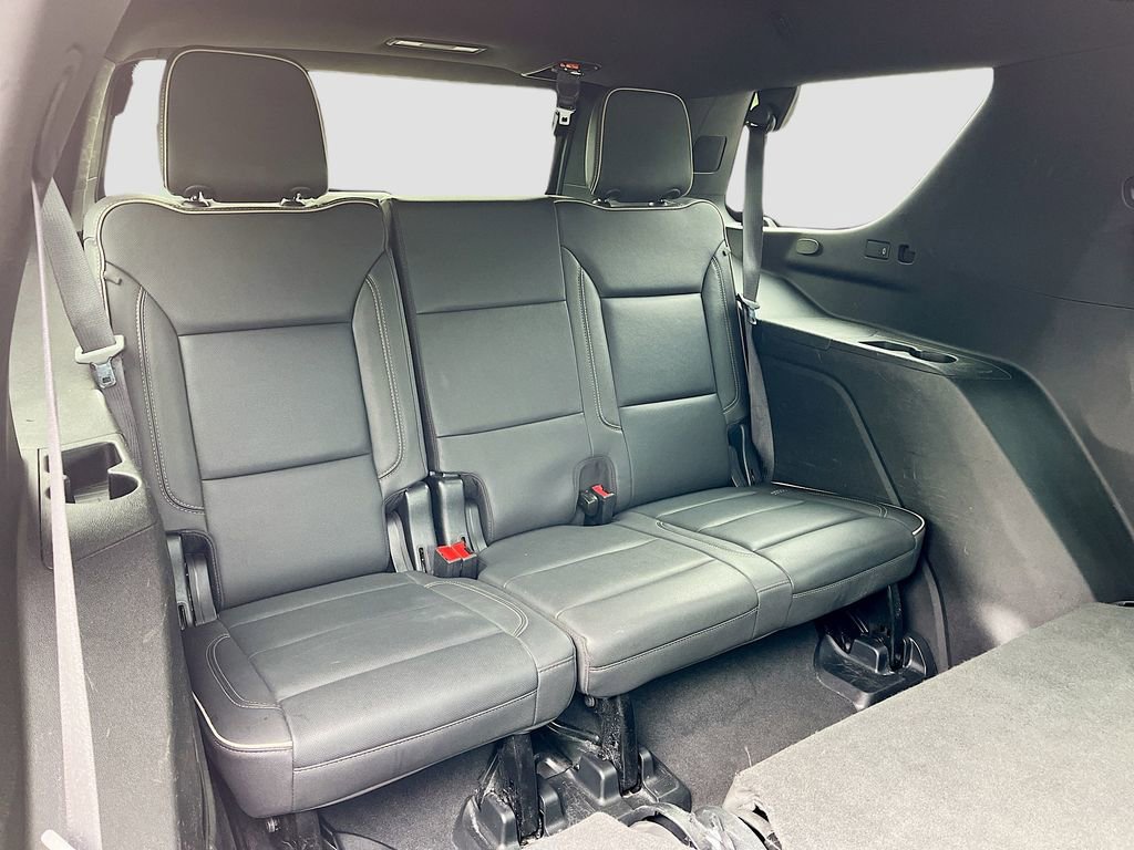 Used 2023 GMC Yukon SLT RWD image 34