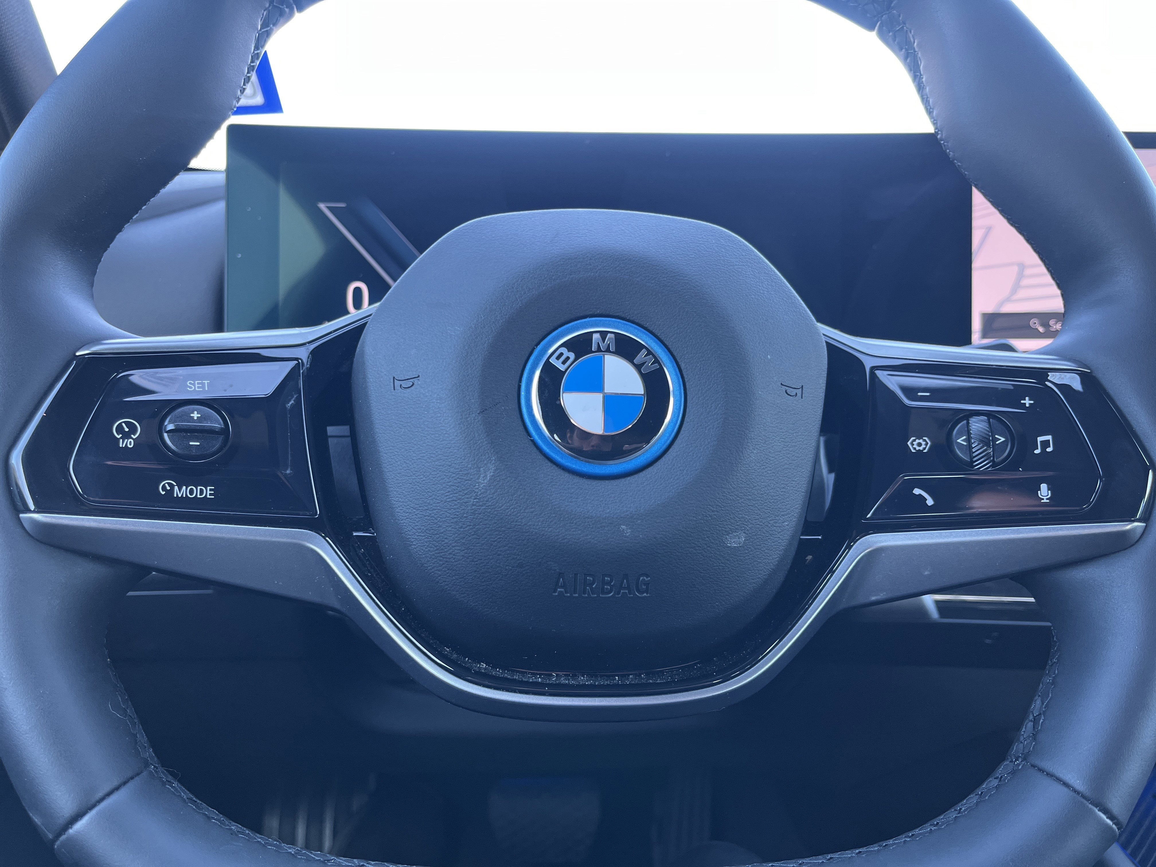 Used 2024 BMW i5 eDrive40i image 12