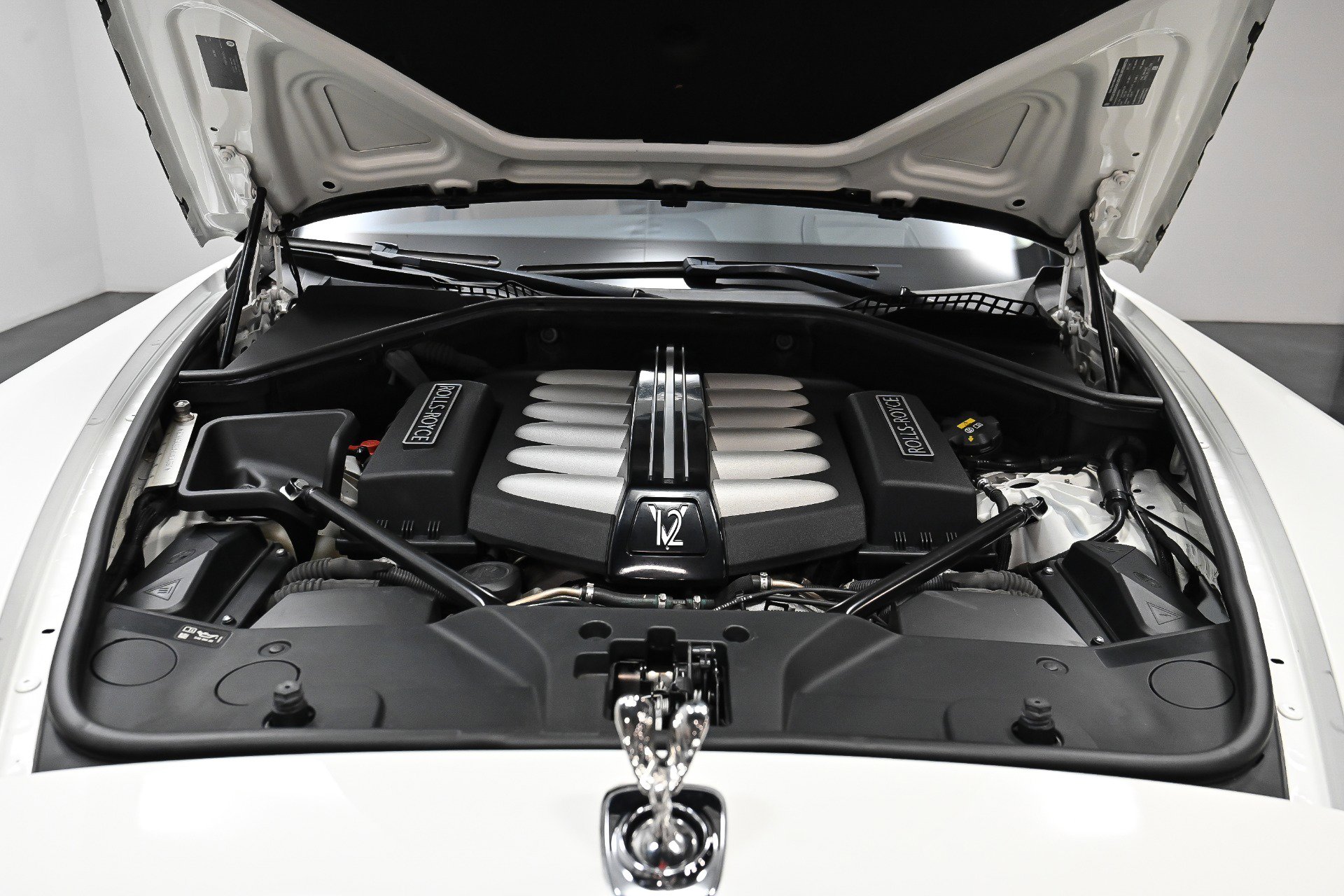 Used 2017 Rolls-Royce Ghost image 49