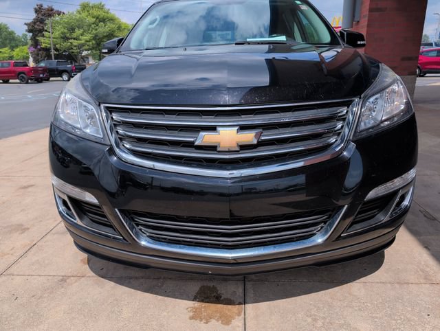 Used 2017 Chevrolet Traverse LT w/ Style and Technology Package AWD/4WD image 9