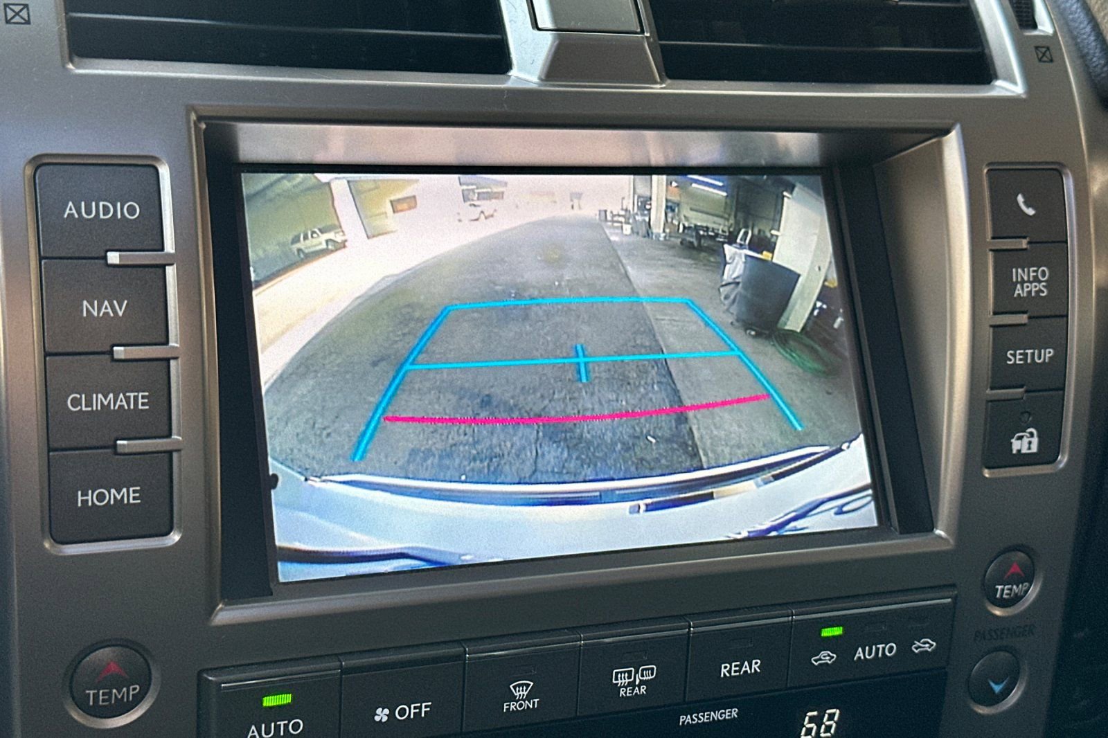 Used 2017 Lexus GX 460 Premium w/ Premium Package image 27