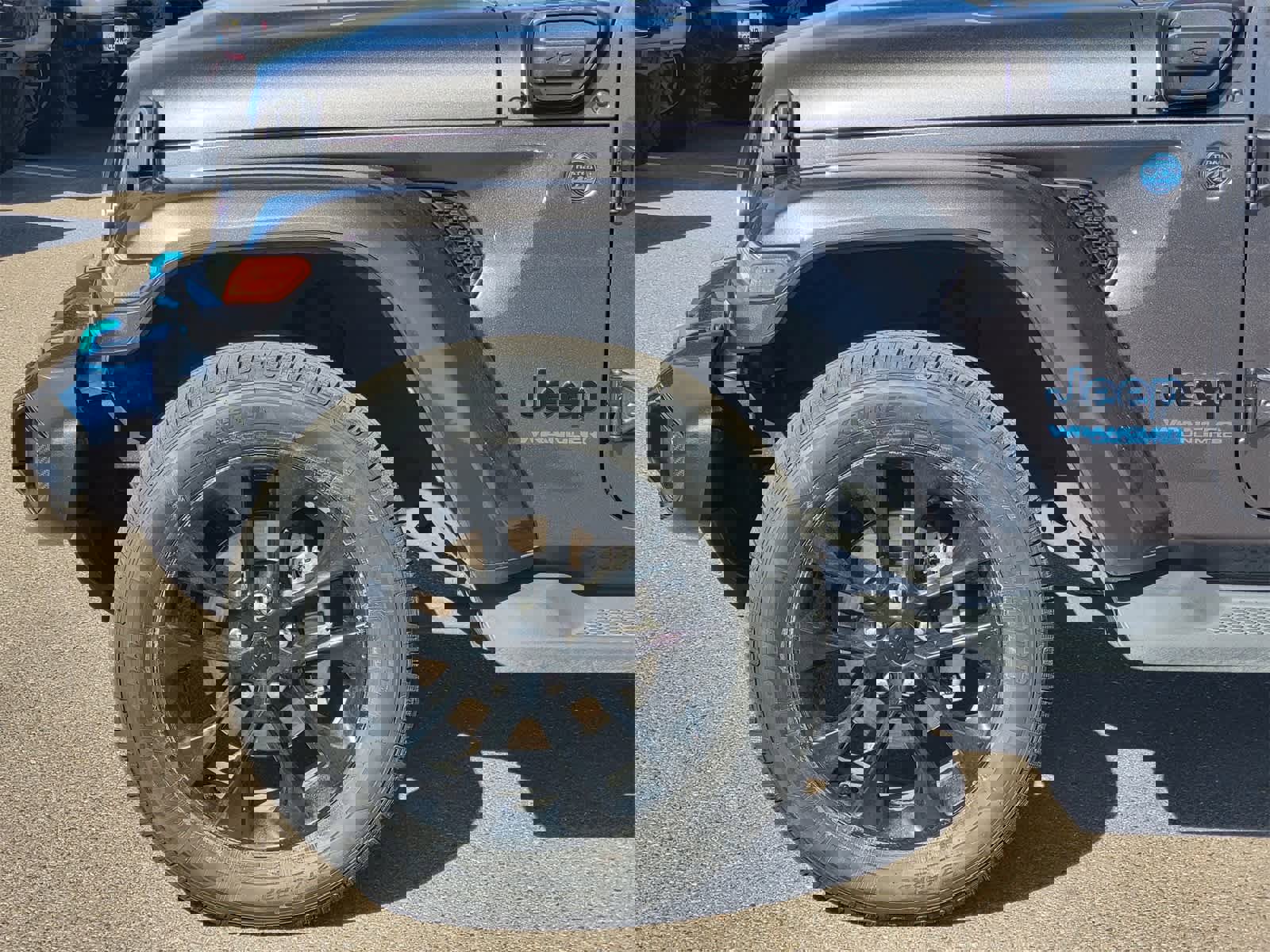 Used 2021 Jeep Wrangler Unlimited Sahara image 9