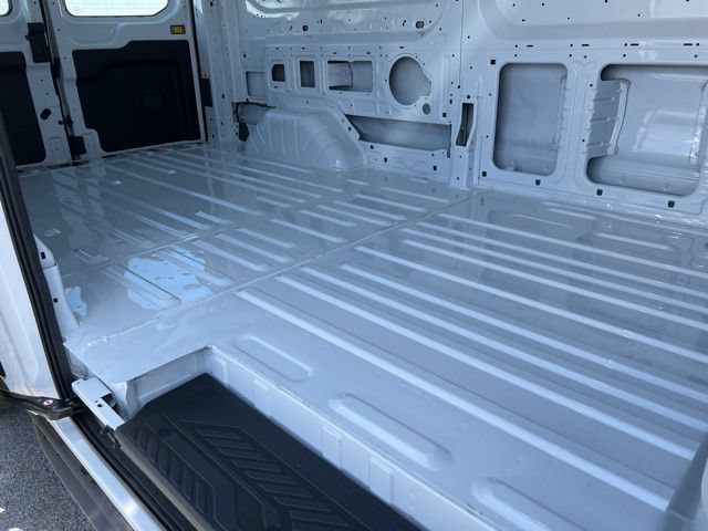 New 2023 Ford Transit 150 Low Roof RWD image 22