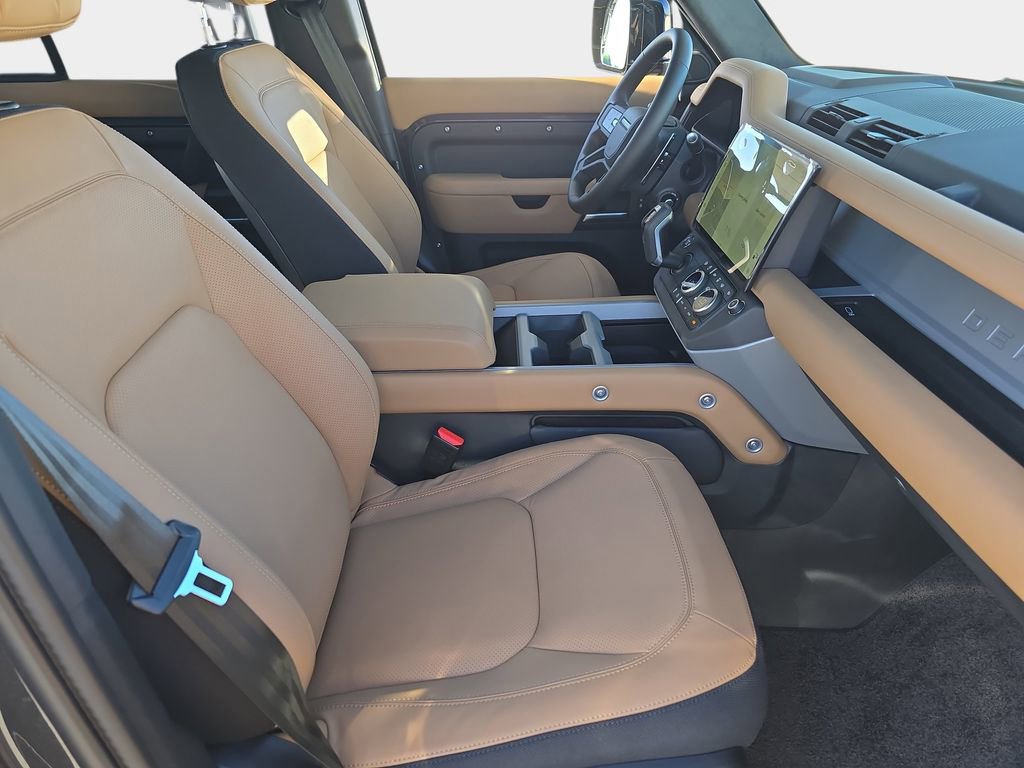 New 2026 Land Rover Defender 110 V8 image 10