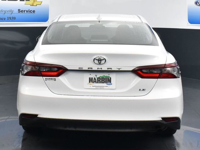 Used 2022 Toyota Camry LE image 4