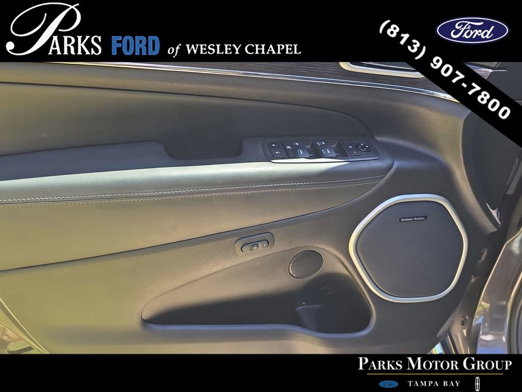 Used 2020 Jeep Grand Cherokee Summit AWD/4WD image 16