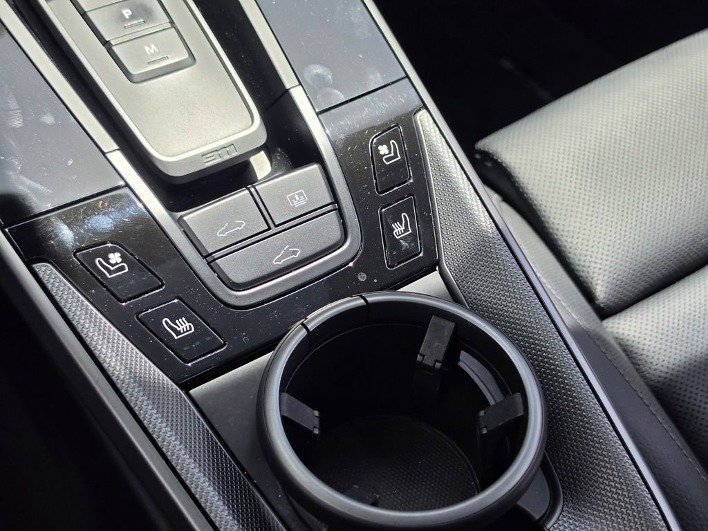 Used 2022 Porsche 911 Carrera RWD image 22