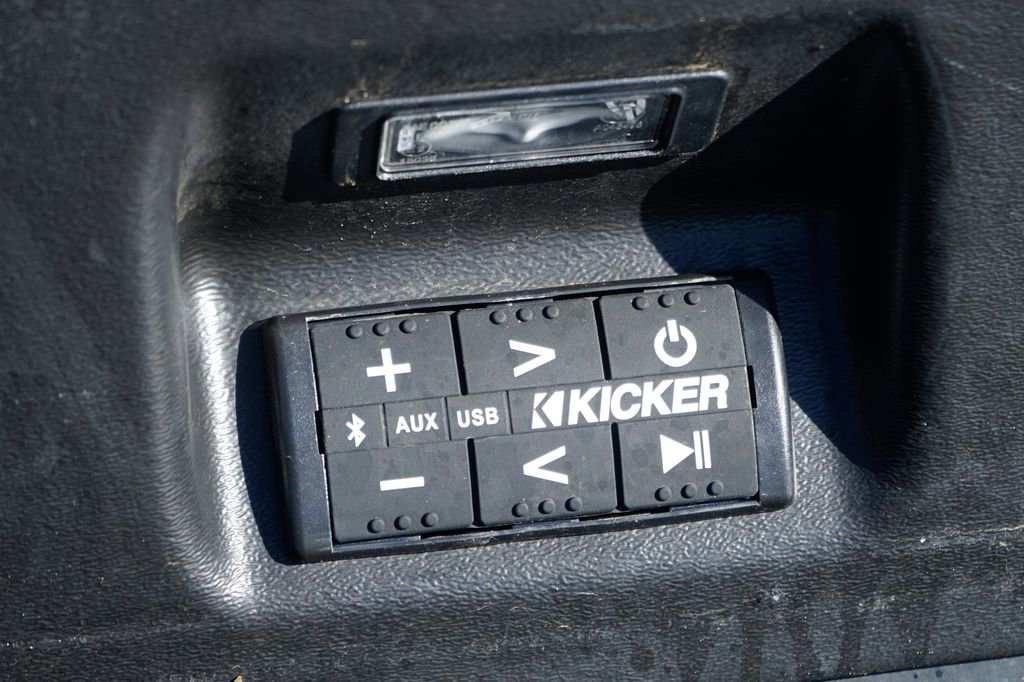 Used 2024 GMC Sierra 3500 Denali Ultimate image 9