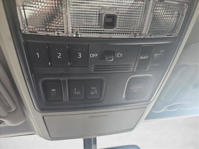 Used 2016 Toyota 4Runner Limited image 27