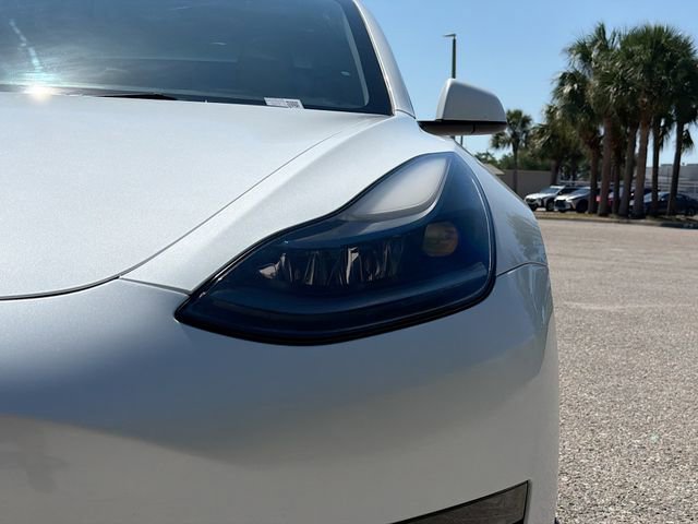 Used 2023 Tesla Model 3 Standard Range RWD image 9
