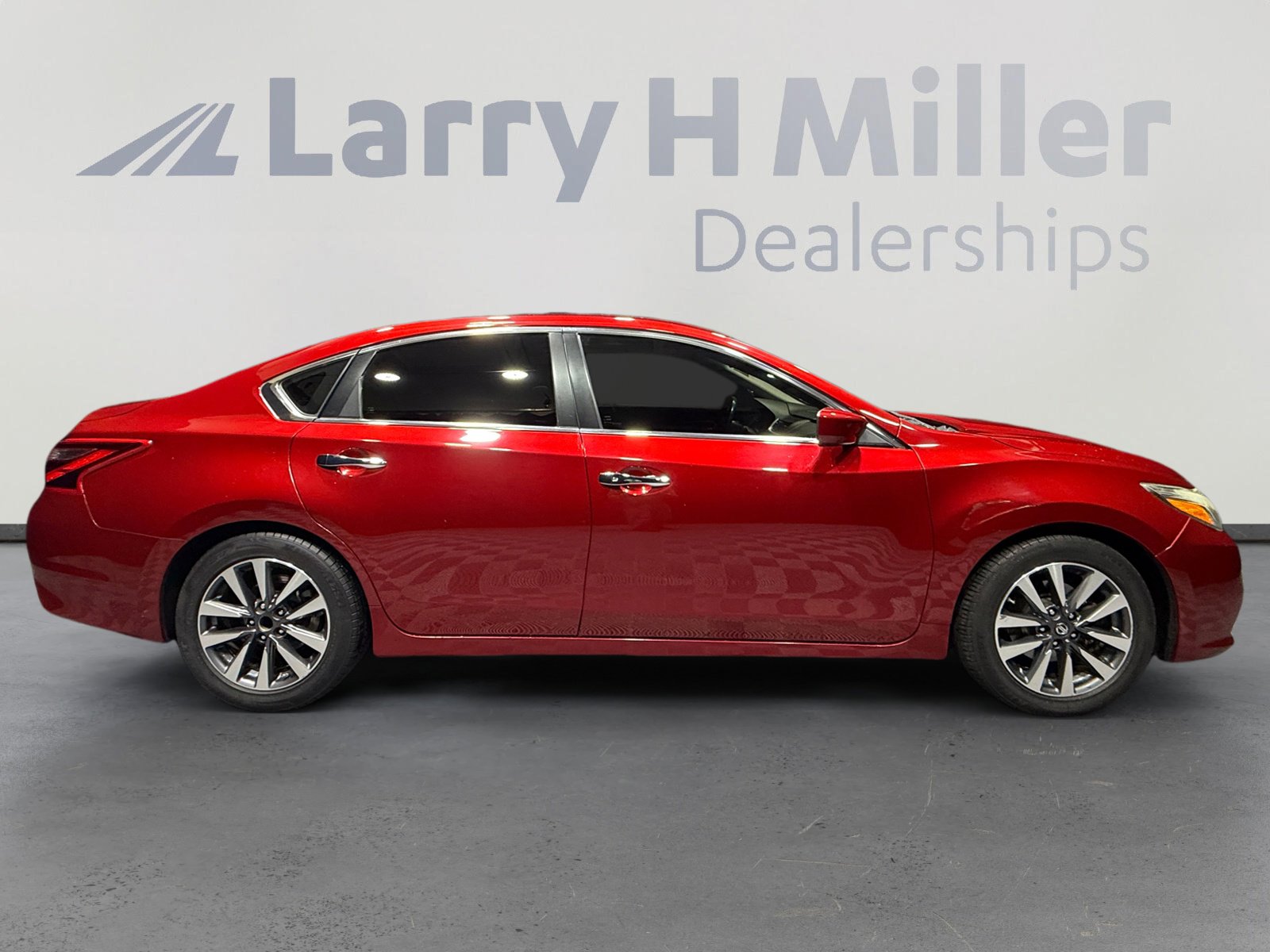 Used 2017 Nissan Altima 2.5 SV image 6