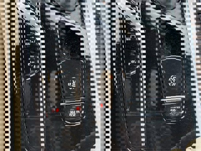 Used 2023 BMW 530e image 21