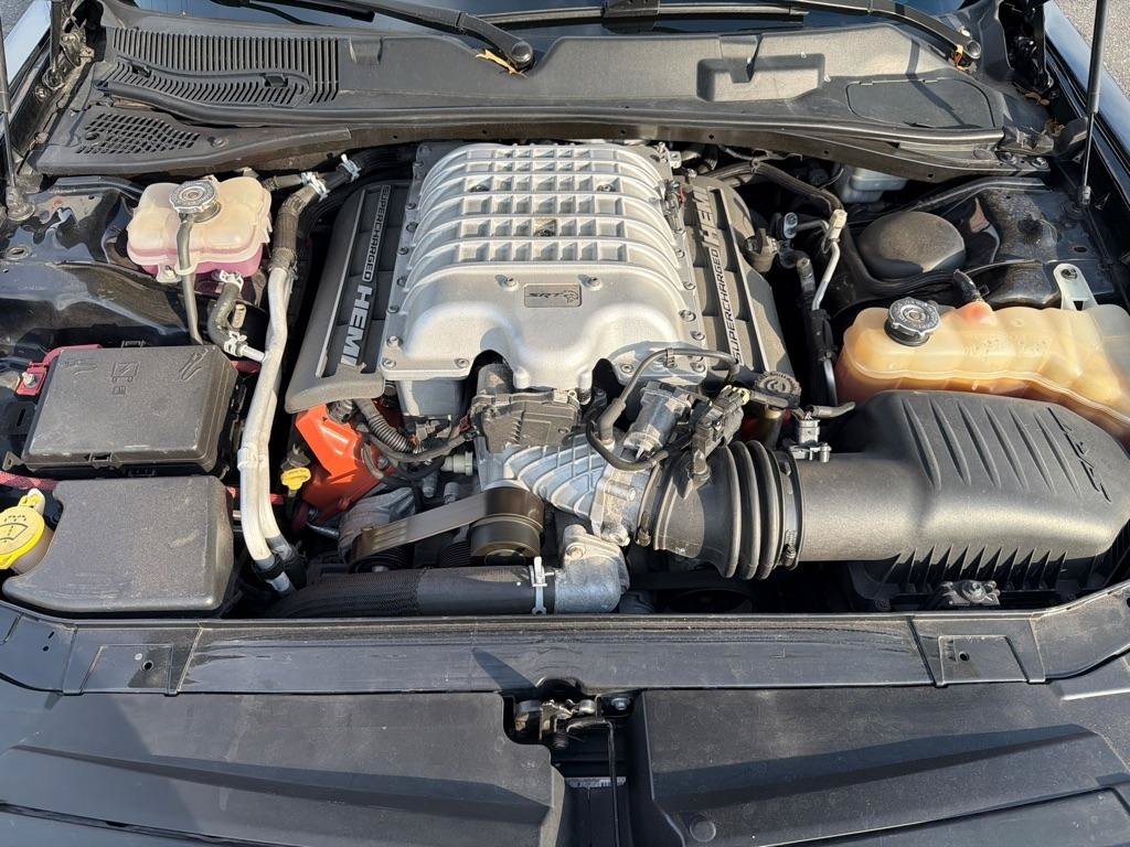 Used 2015 Dodge Challenger SRT Hellcat RWD image 9
