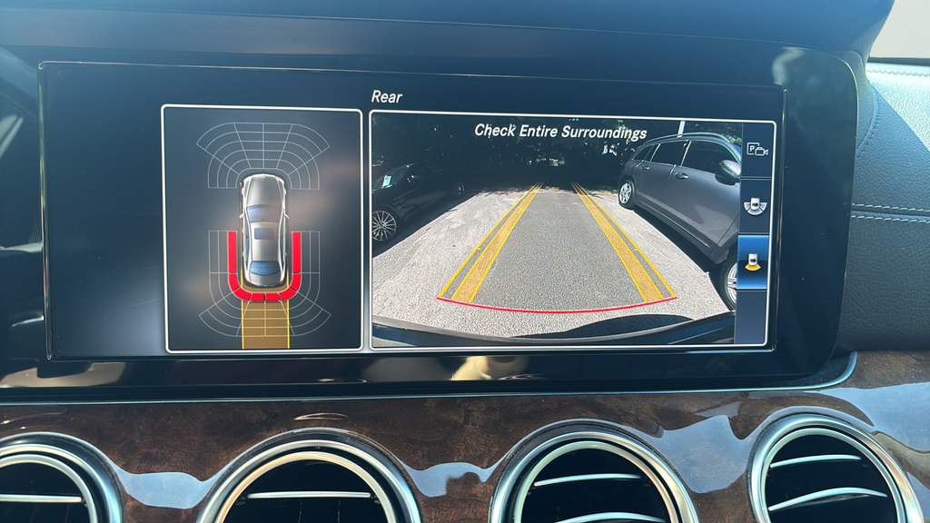 Used 2017 Mercedes-Benz E 300 4MATIC image 15