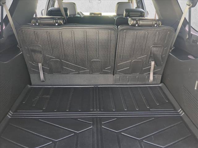 Used 2023 GMC Yukon XL SLT RWD image 6