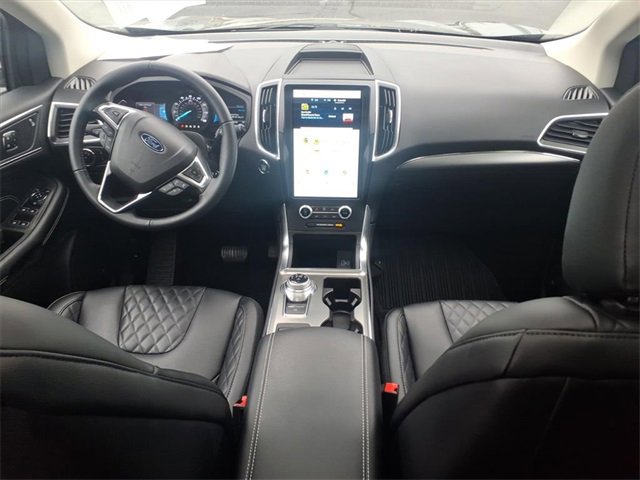 Used 2023 Ford Edge Titanium w/ Class II Trailer Tow Package image 10