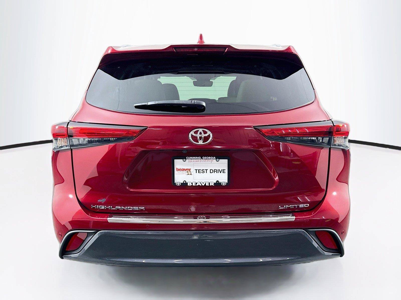 Certified 2021 Toyota Highlander Limited FWD image 12