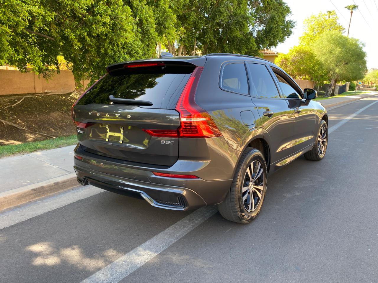 Used 2024 Volvo XC60 B5 Core AWD/4WD image 7