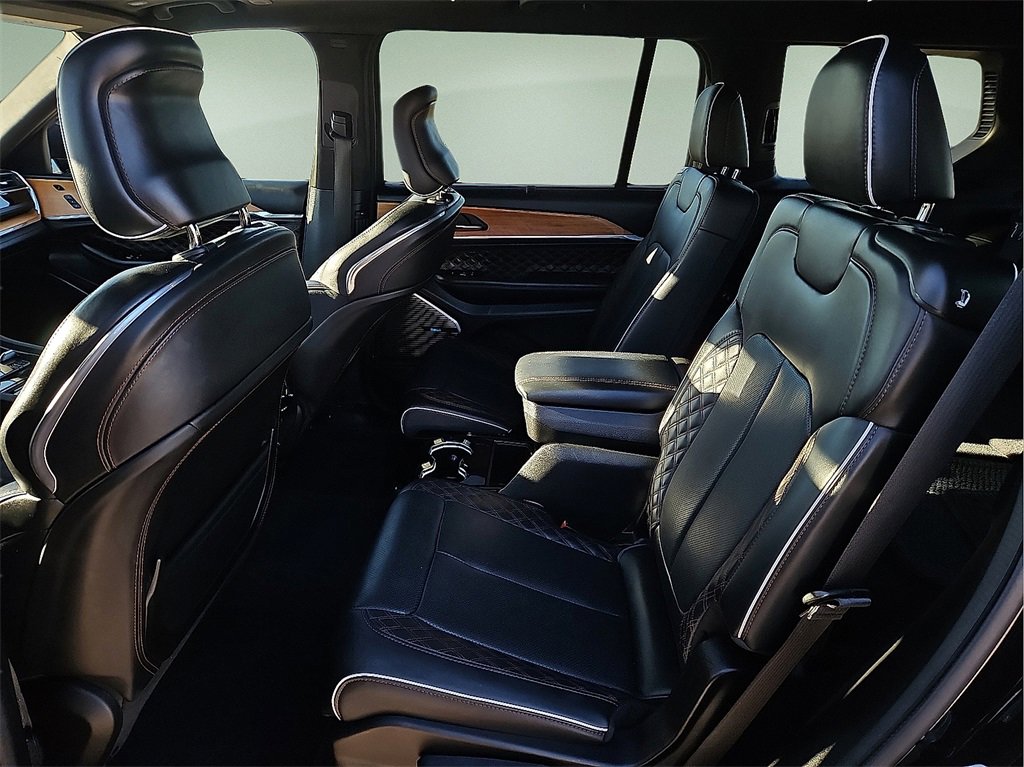 Used 2023 Jeep Grand Cherokee L Summit image 15