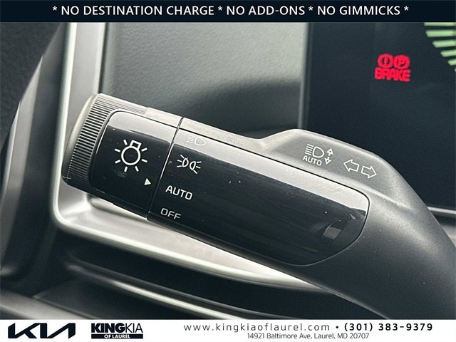Used 2025 Kia Sorento LX image 11