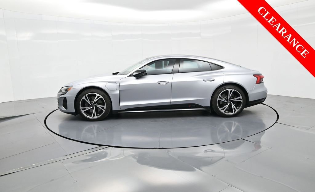 Used 2024 Audi e-tron GT Premium Plus image 10