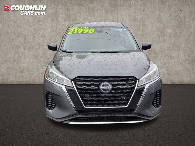 Certified 2025 Nissan Kicks Play S FWD image 2