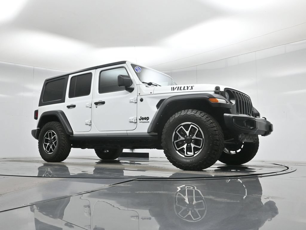 Used 2021 Jeep Wrangler Unlimited Sport AWD/4WD image 3