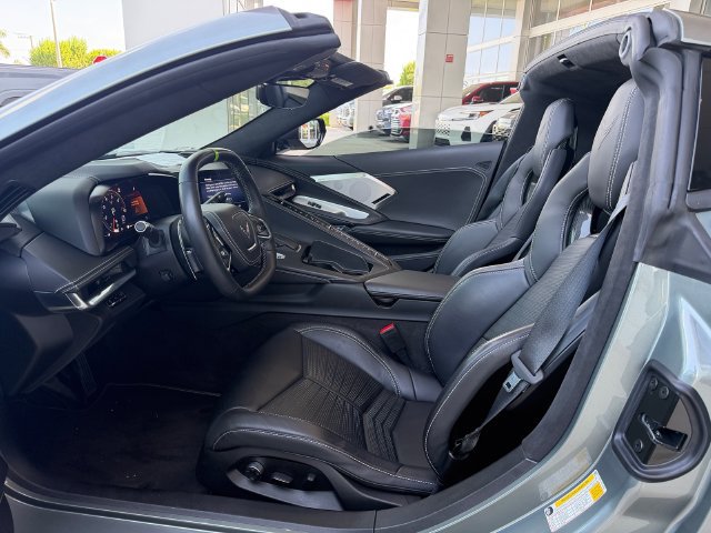 Used 2023 Chevrolet Corvette Stingray Premium Cpe w/ Z51 Performance Package RWD image 11