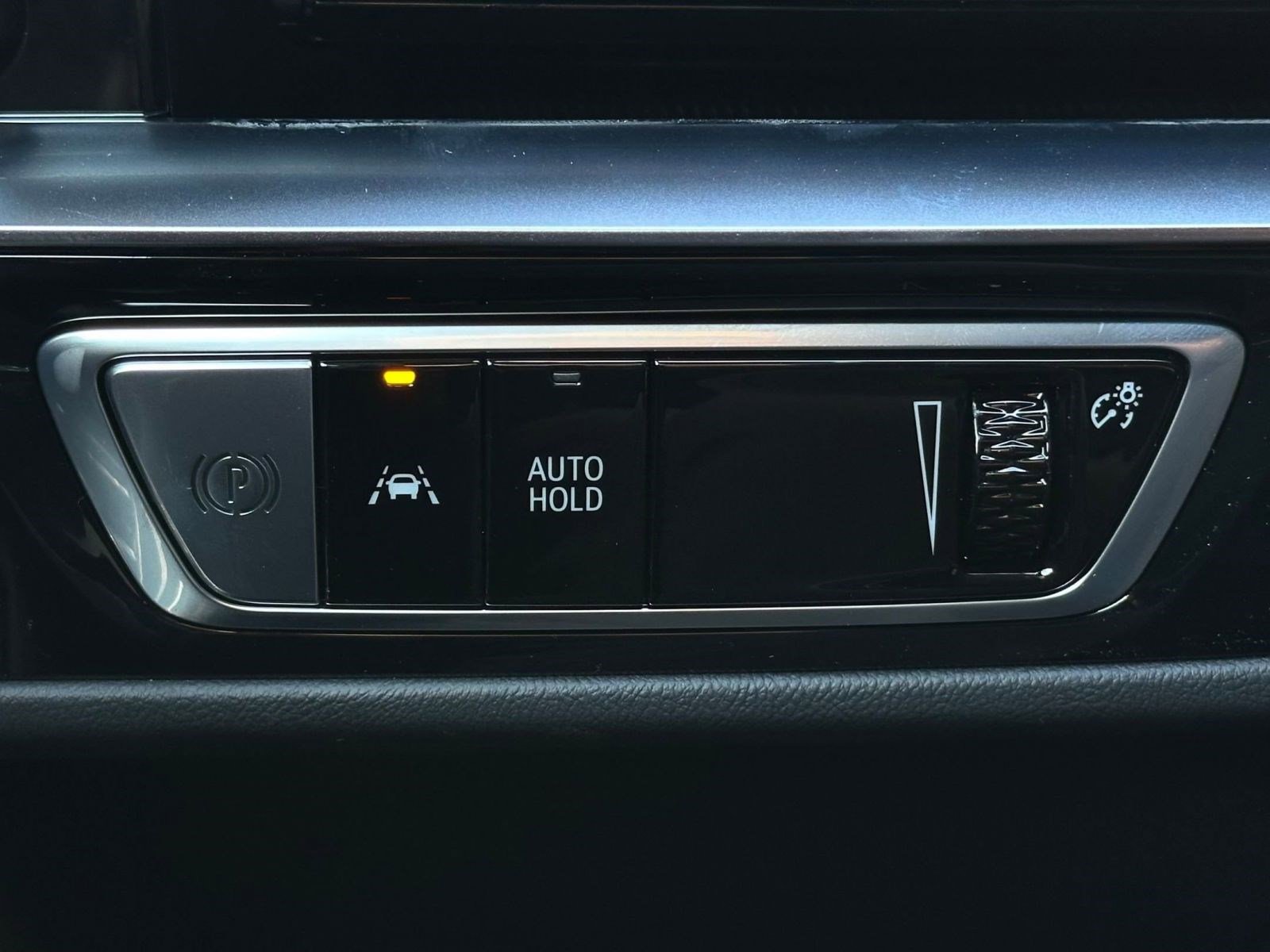 New 2026 Cadillac Lyriq Sport image 18