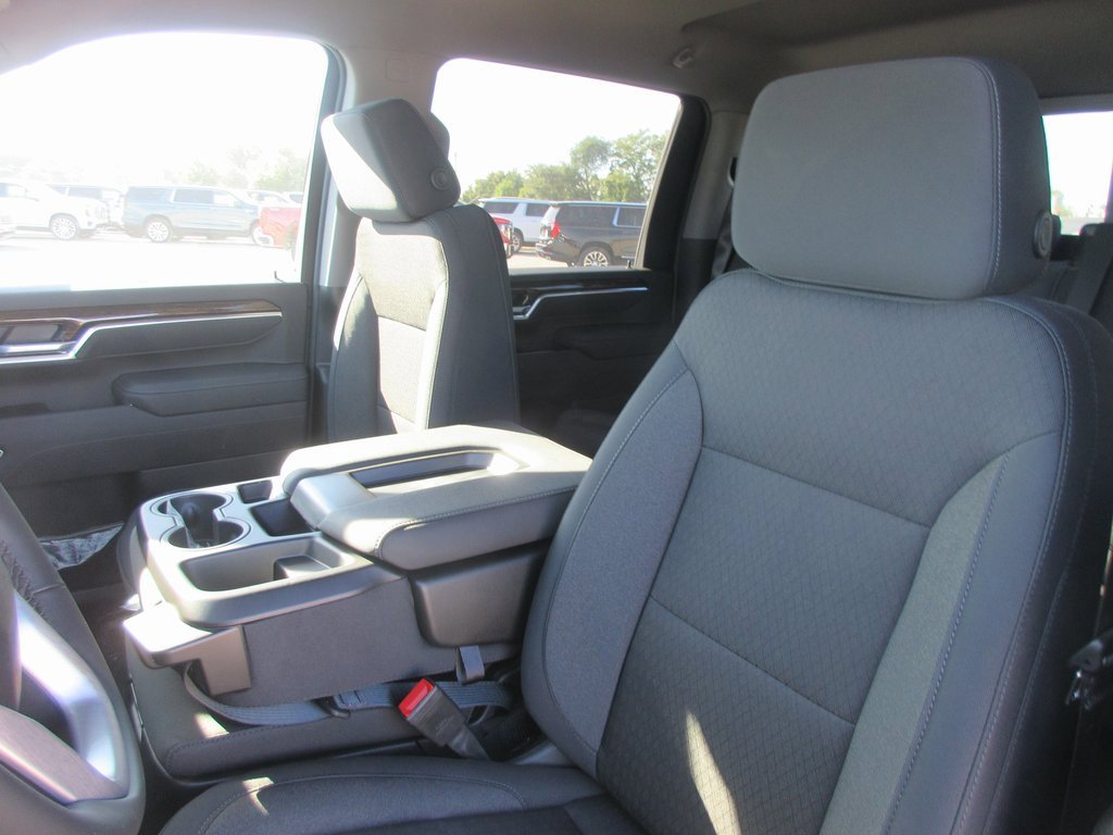 New 2026 GMC Sierra 2500 SLE w/ SLE Value Package; image 14