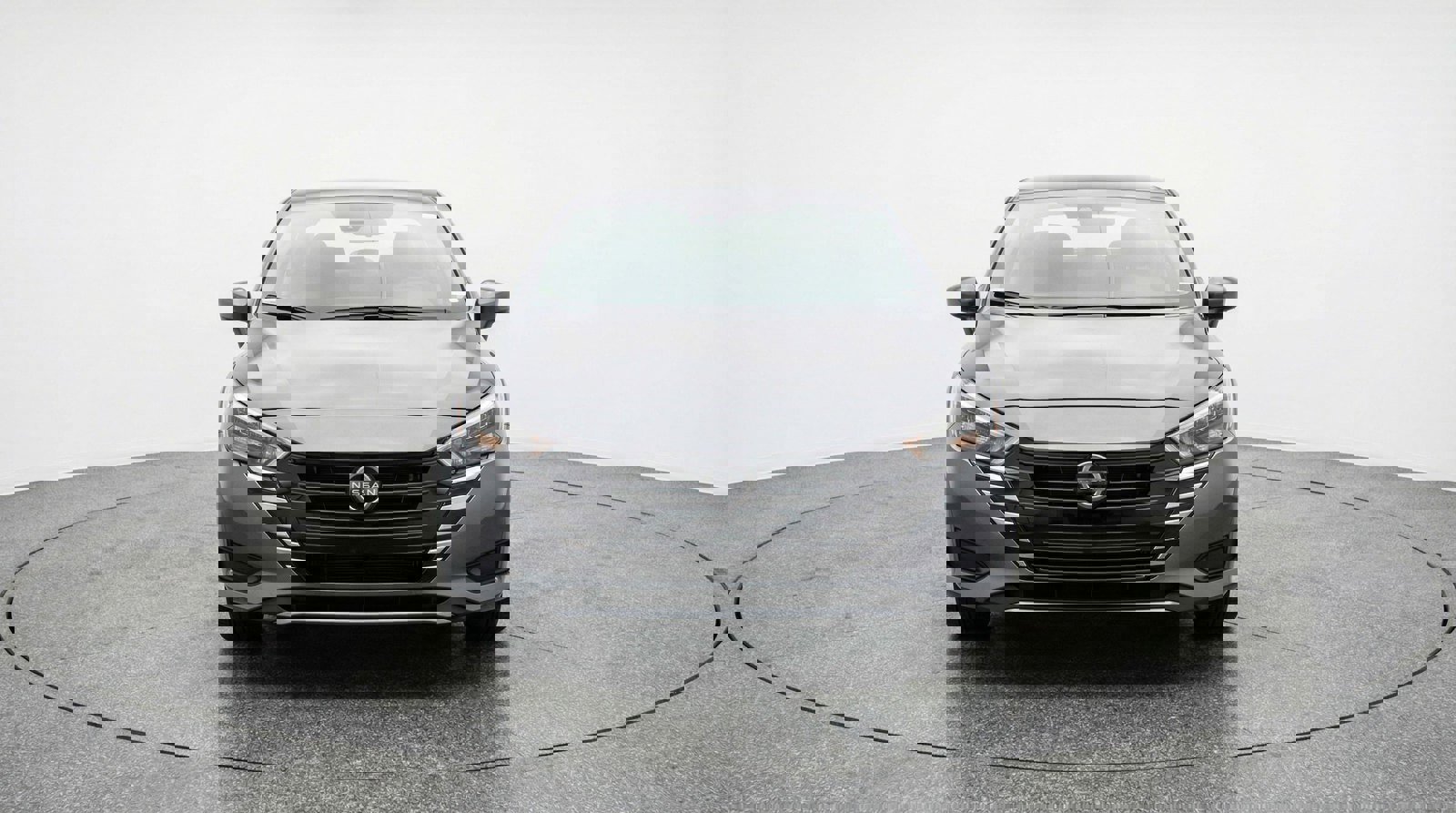 Used 2025 Nissan Versa SV image 2