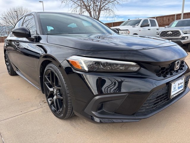 Used 2022 Honda Civic Sport image 2